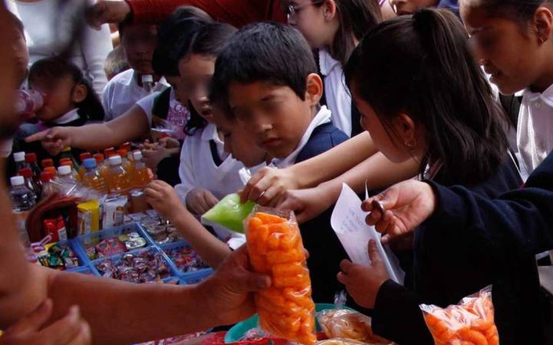 Buscará el ayuntamiento de Cuernavaca prohibir la venta de comida chatarra fuera de las escuelas