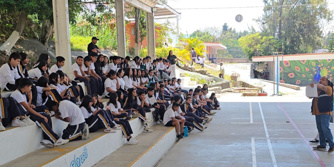 Impulsa el ayuntamiento de Cuernavaca el desarrollo juvenil a través de pláticas educativas