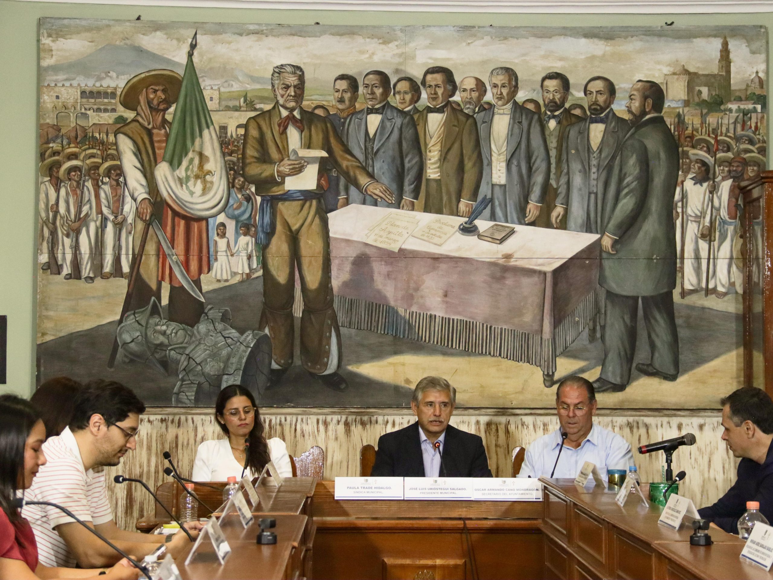 Urióstegui celebra respaldo del Congreso para resolver crisis financiera del SAPAC