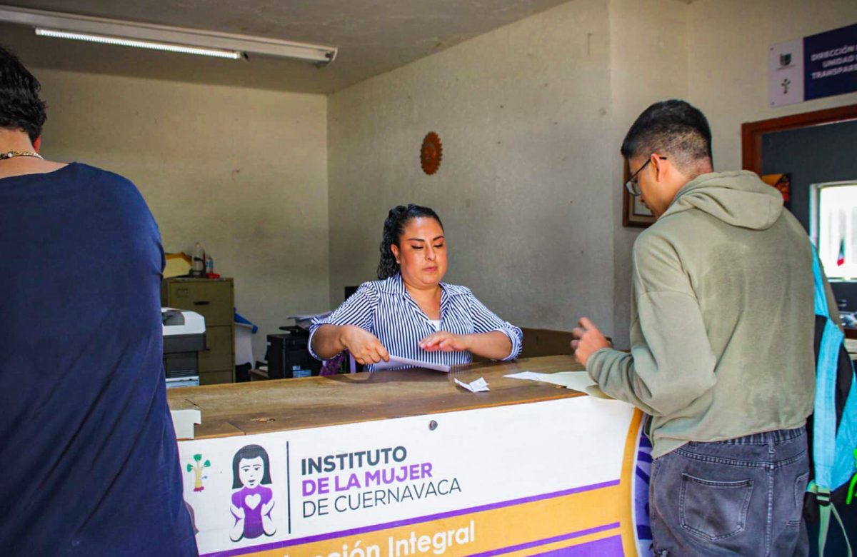 Cuernavaca ayuda a ciudadanos a pedir información del Ayuntamiento