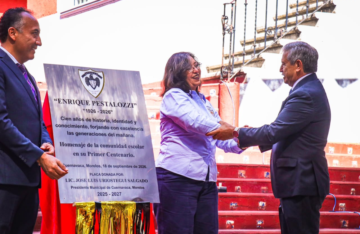 Celebra José Luis Urióstegui centenario de la Escuela Primaria Enrique Pestalozzi