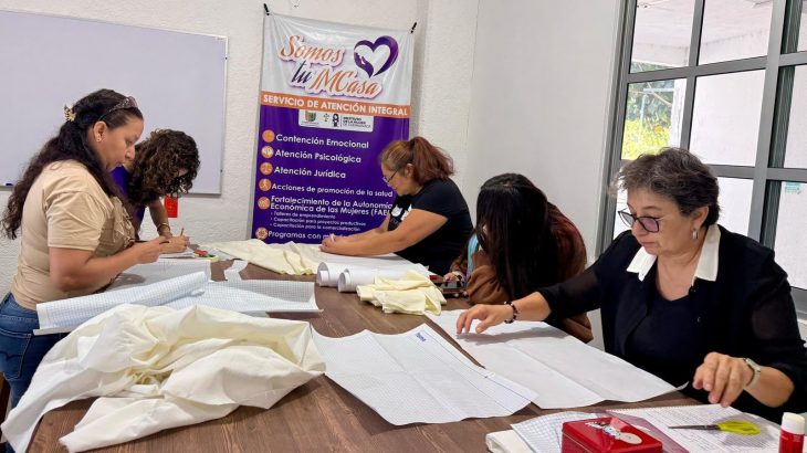 El Instituto de la Mujer de Cuernavaca fortalece las habilidades femeninas mediante el taller de Costura Básica